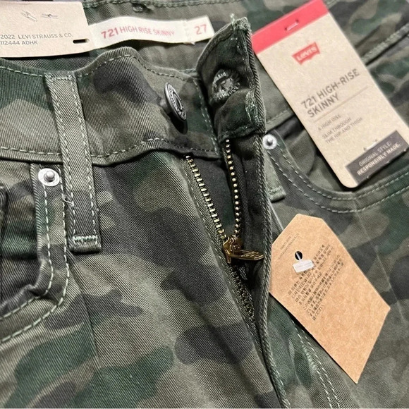 Levi’s 721 High-Rise Skinny Camouflage Jeans 4 Short W27 L28 NWT - Picture 3 of 7